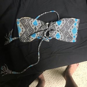 Acacia Thai lumahai top